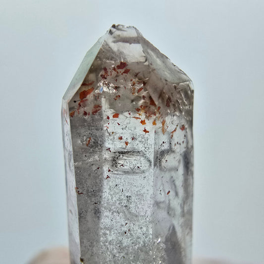 Klarer Phantom Rauchquarz mit Hämatit Goboboseb, Namibia 38*11*9mm