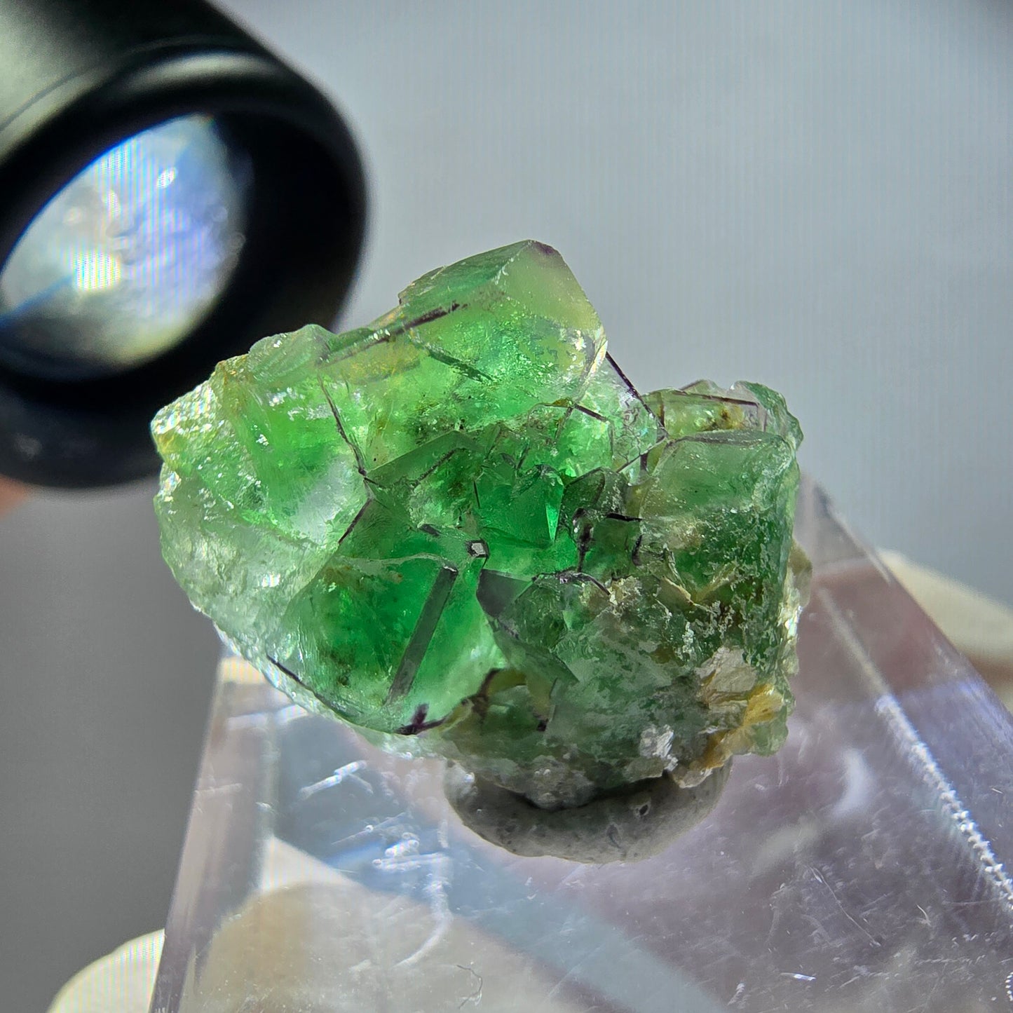 Sehr klare Phantom Fluorit Würfel, zonal Muskovit Stufe Erongo Namibia 23*18*9mm