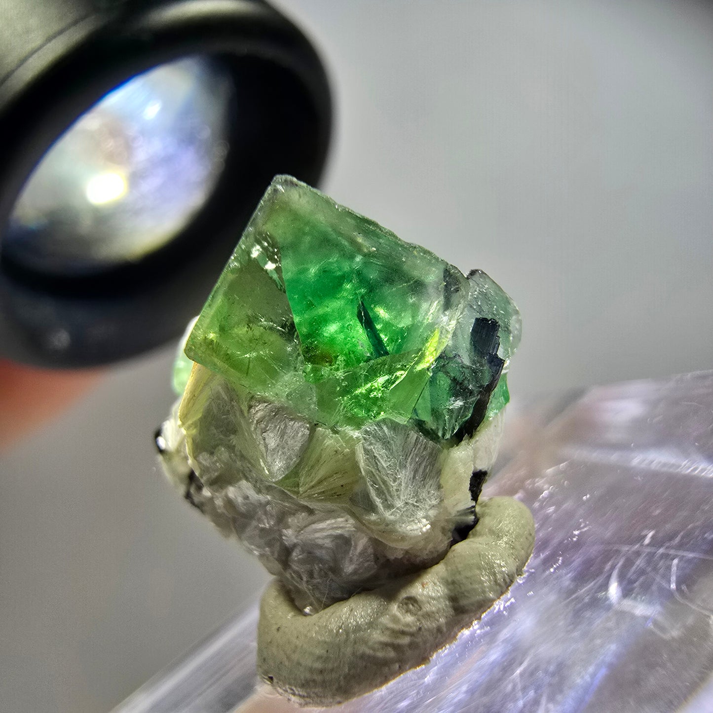 Rare phantom fluorite, zonal, schorl tourmaline, muscovite specimen Erongo, Namibia 15*15*13mm