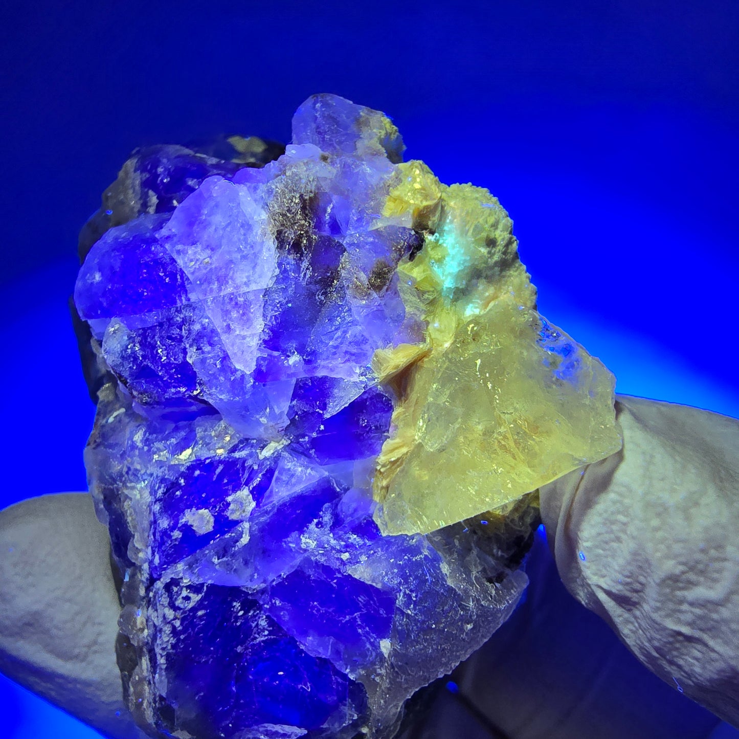 Cube de fluorite fantôme, quartz fumé, spécimen de muscovite d'Erongo, Namibie 56*52*41 mm