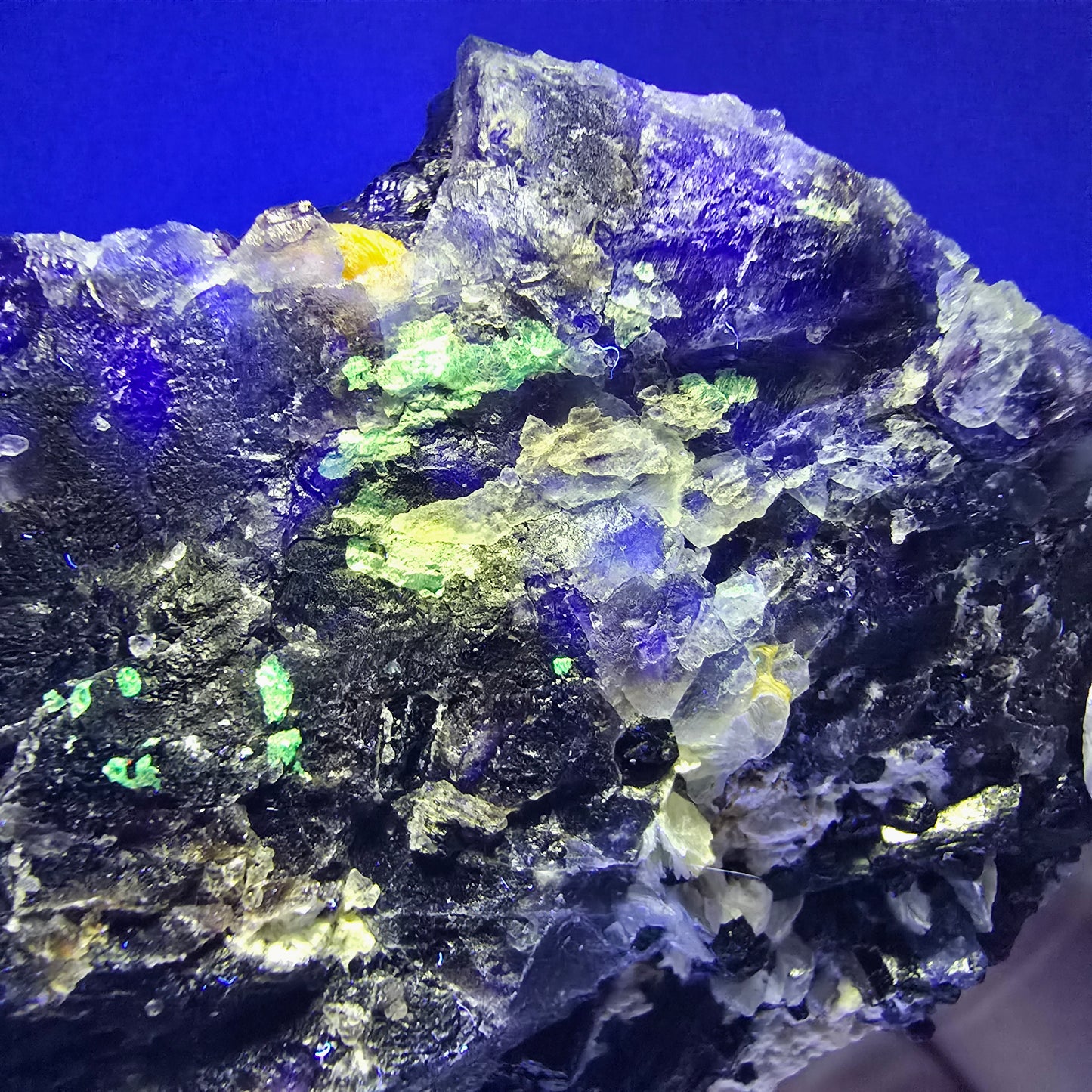 Phantom Fluorit Würfel, hexagonal, Muskovit, Hyalit Opal Stufe Erongo, Namibia 54*44*25mm