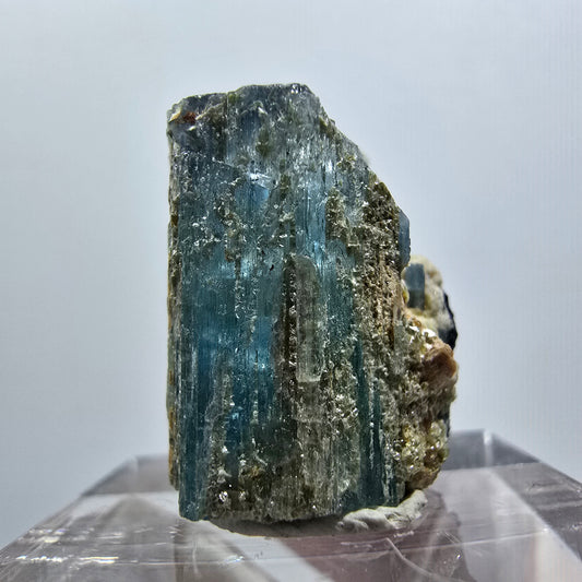 Aquamarin mit Hyalit Opal, Muskovit Schörl Turmalin Rauchquarz Erongo Namibia 24*19*17mm