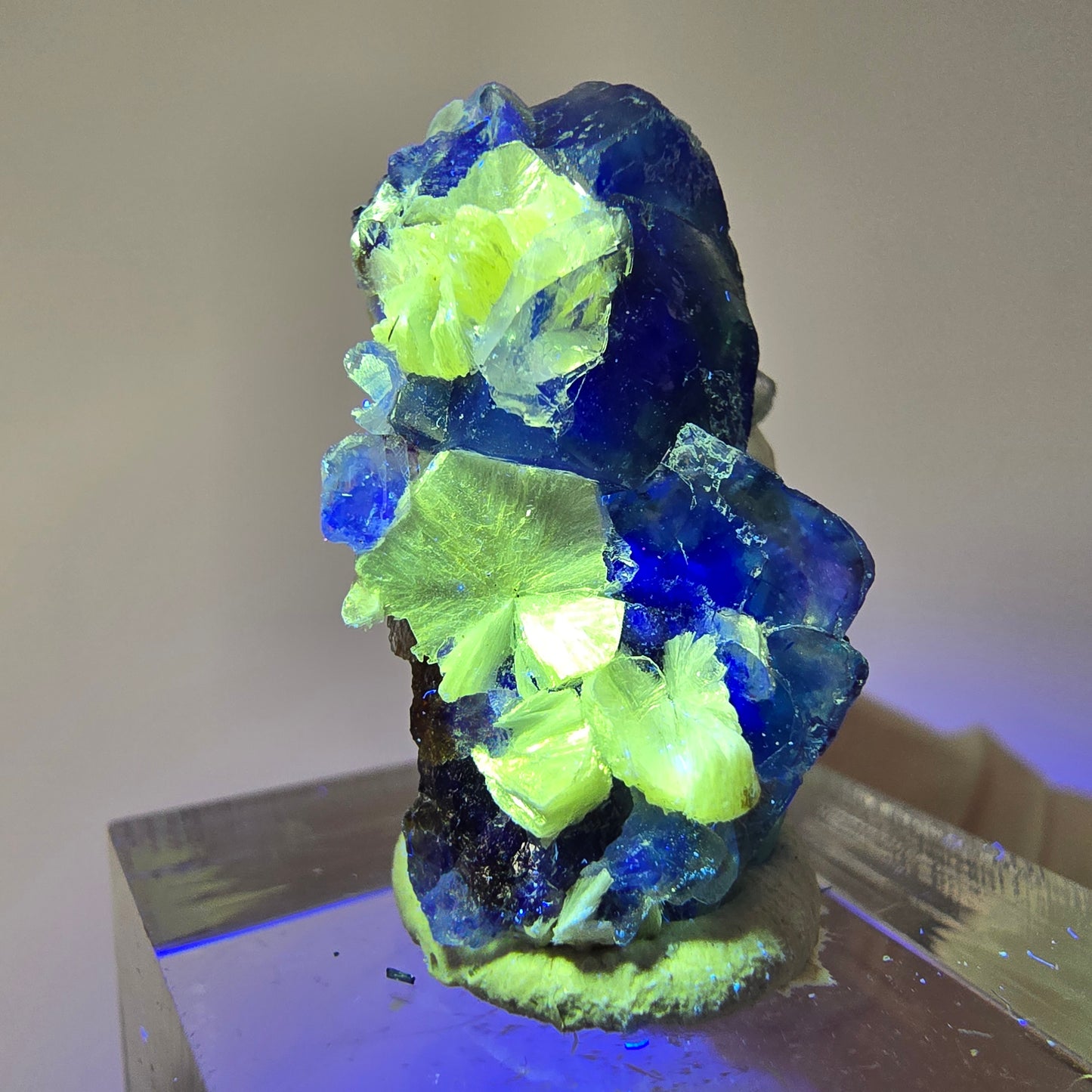 Phantom Fluorit Würfel, Muskovit Stufe Erongo, Namibia 28*20*17mm