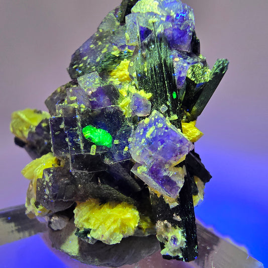 Bunte Phantom Fluorit, Schörl Turmalin, Muskovit, Hyalit Erongo, Namibia 34*33*22mm