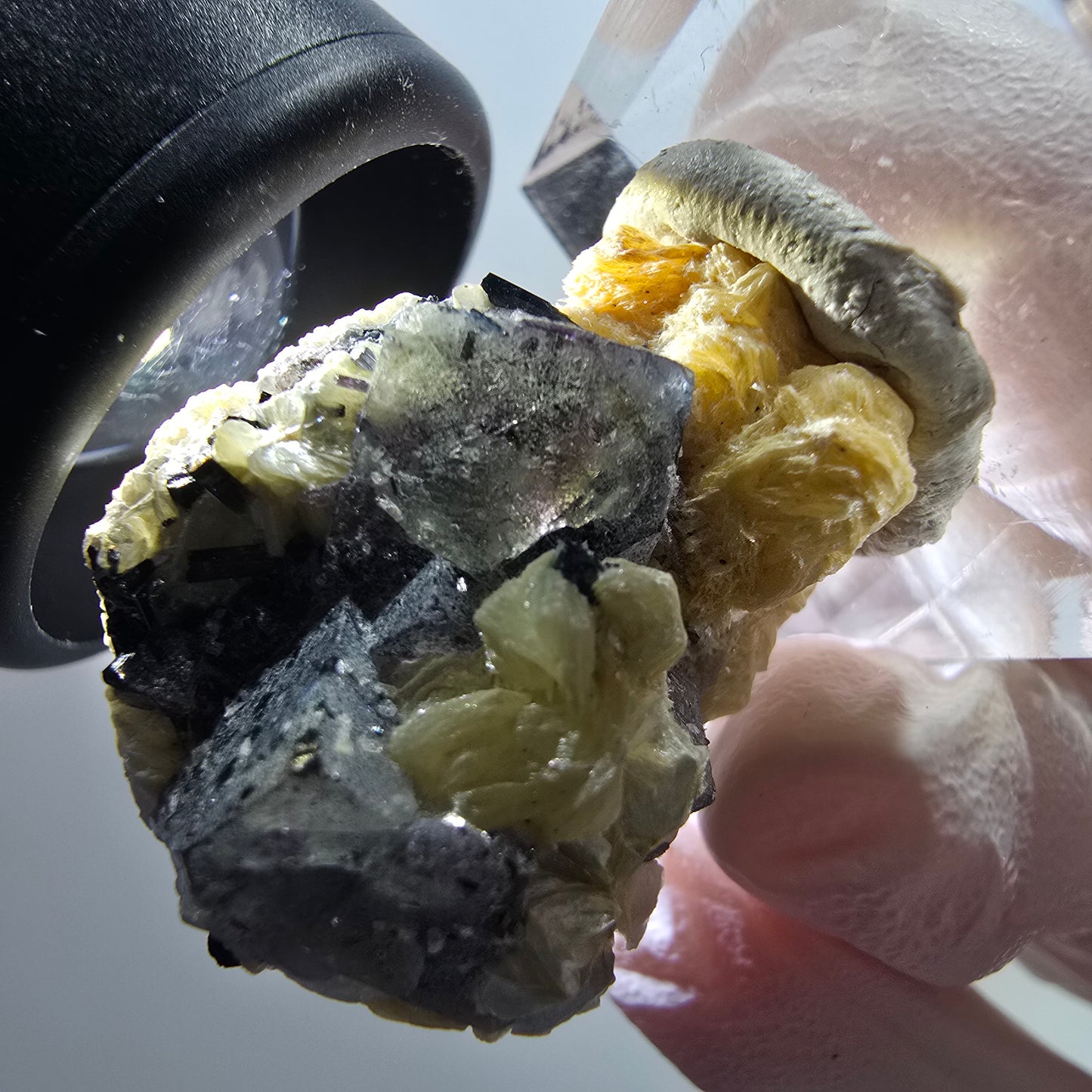 Phantom Fluorit, Muskovit, Schörl Turmalin Stufe Erongo, Namibia 29*23*19mm #11821