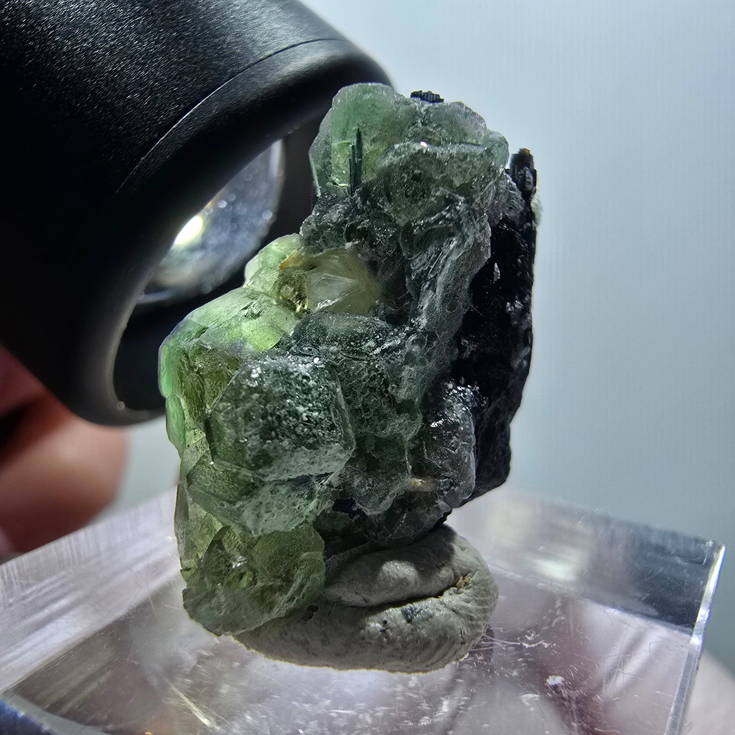 Phantom Fluorit, Schörl Turmalin, Muskovit Stufe Erongo, Namibia 25*18*17mm #11947