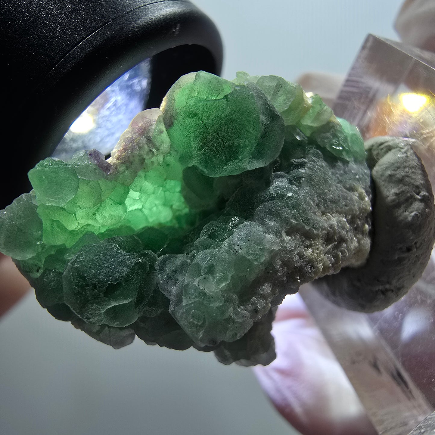 Spécimen de fluorite fantôme, tourmaline schorl et muscovite, Erongo, Namibie, 34 x 25 x 19 mm, n° 11952