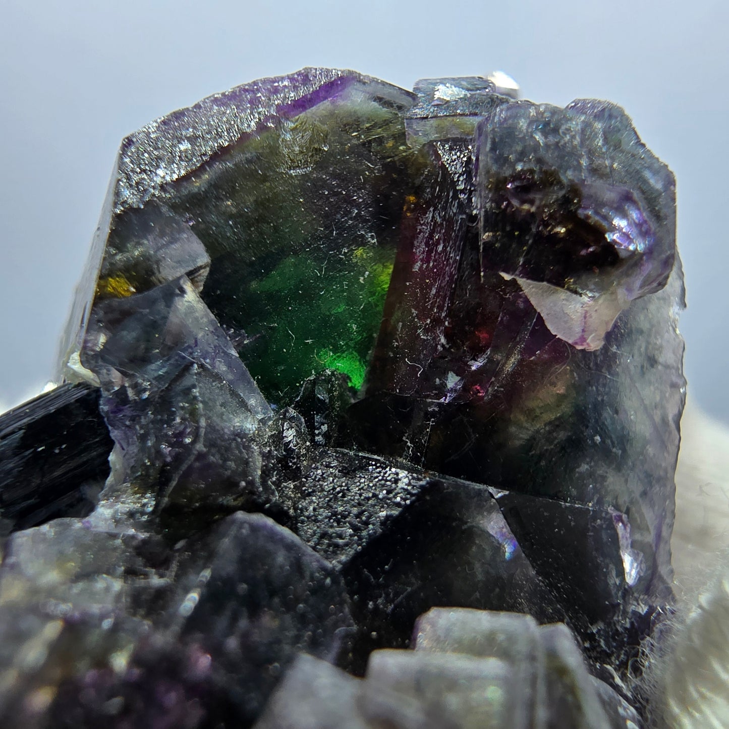 Colorful Phantom Fluorite Cubes Schorl Tourmaline Muscovite Erongo, Namibia 48*32*31mm