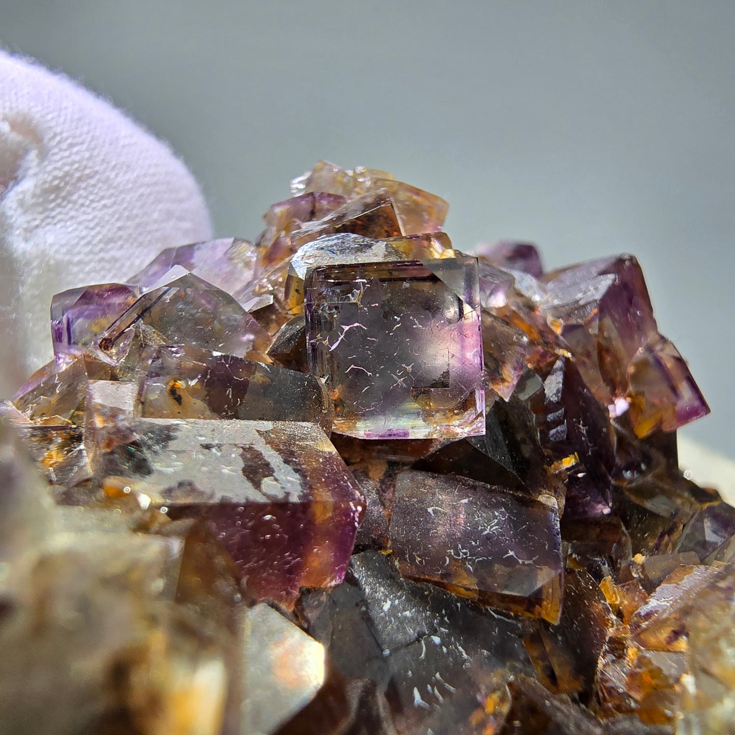 Bunte Phantom Fluorit Würfel Stufe grün lila gelb Okorusu, Namibia 104*77*37mm