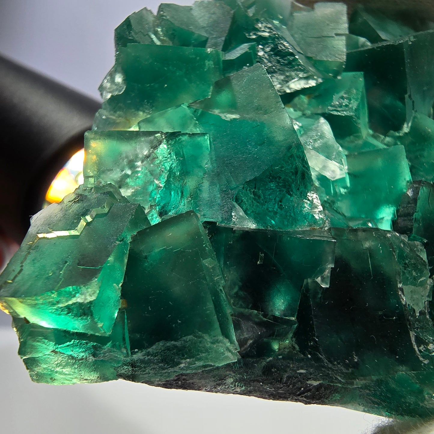 Cube de fluorite fantôme parqueté vert violet Okorusu Namibie 60*54*15mm