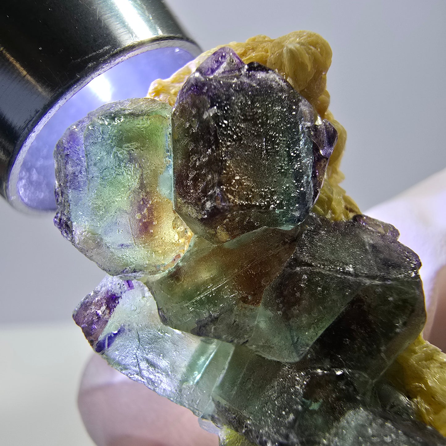 Cube de fluorite fantôme, zonal, spécimen de muscovite, Erongo, Namibie, 38 x 21 x 19 mm