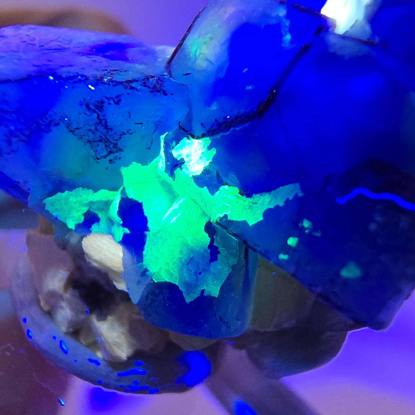 Cube de fluorite fantôme zonal, muscovite, spécimen d'hyalite, Erongo, Namibie, 34 x 28 x 22 mm