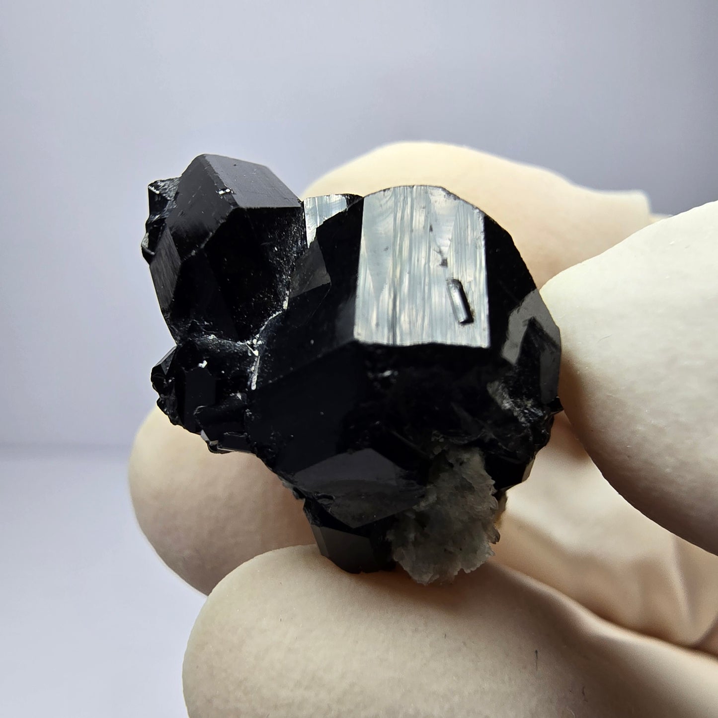 Tourmaline Schörl symétrique, stade orthose collection Erongo Namibie 26*20*14mm