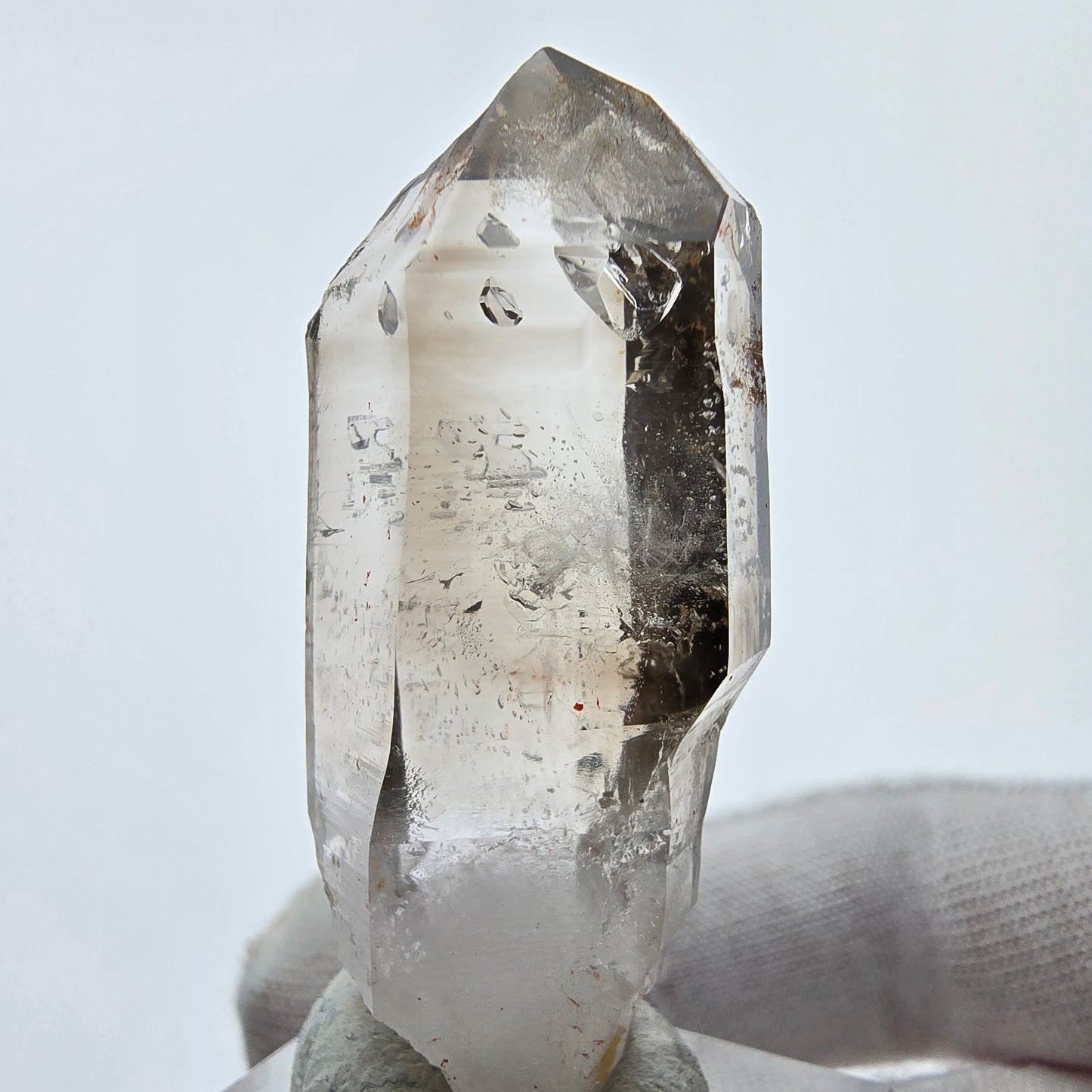 Enhydro Phantom Smoky Quartz Sceptre Tip 2x Bubble Goboboseb, Namibie 47*17*17mm