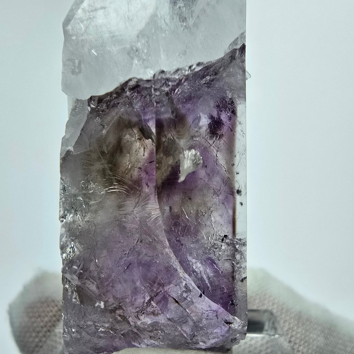 Phantom Amethyst Prehnit Hämatit Kristall Streep Mine Gobobo. Namibia 48*19*14mm