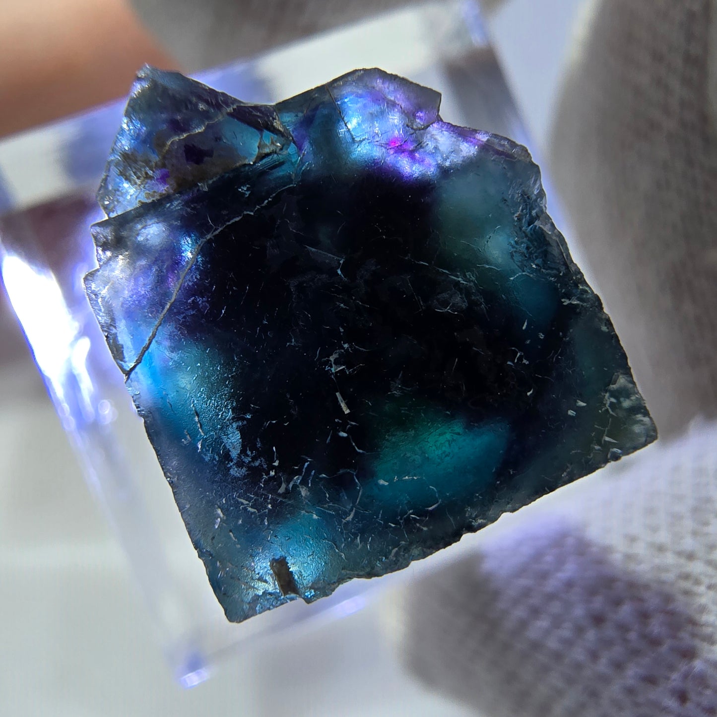 Spécimen de cube de fluorite fantôme, zonal - Nouvelle découverte ! Okorusu, Namibie 22*16*16mm