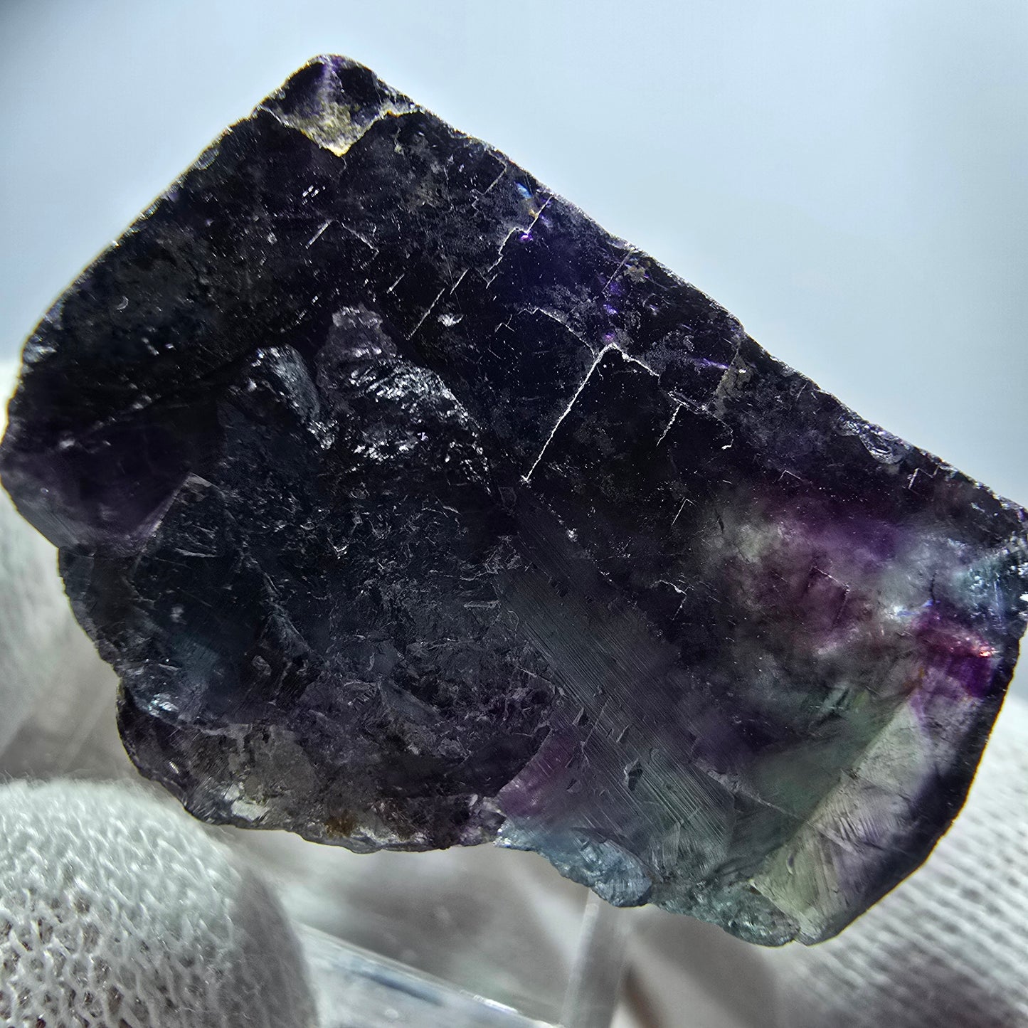 Spécimen rare de cube de fluorite fantôme zonal vert violet Okorusu, Namibie 39*26*21mm