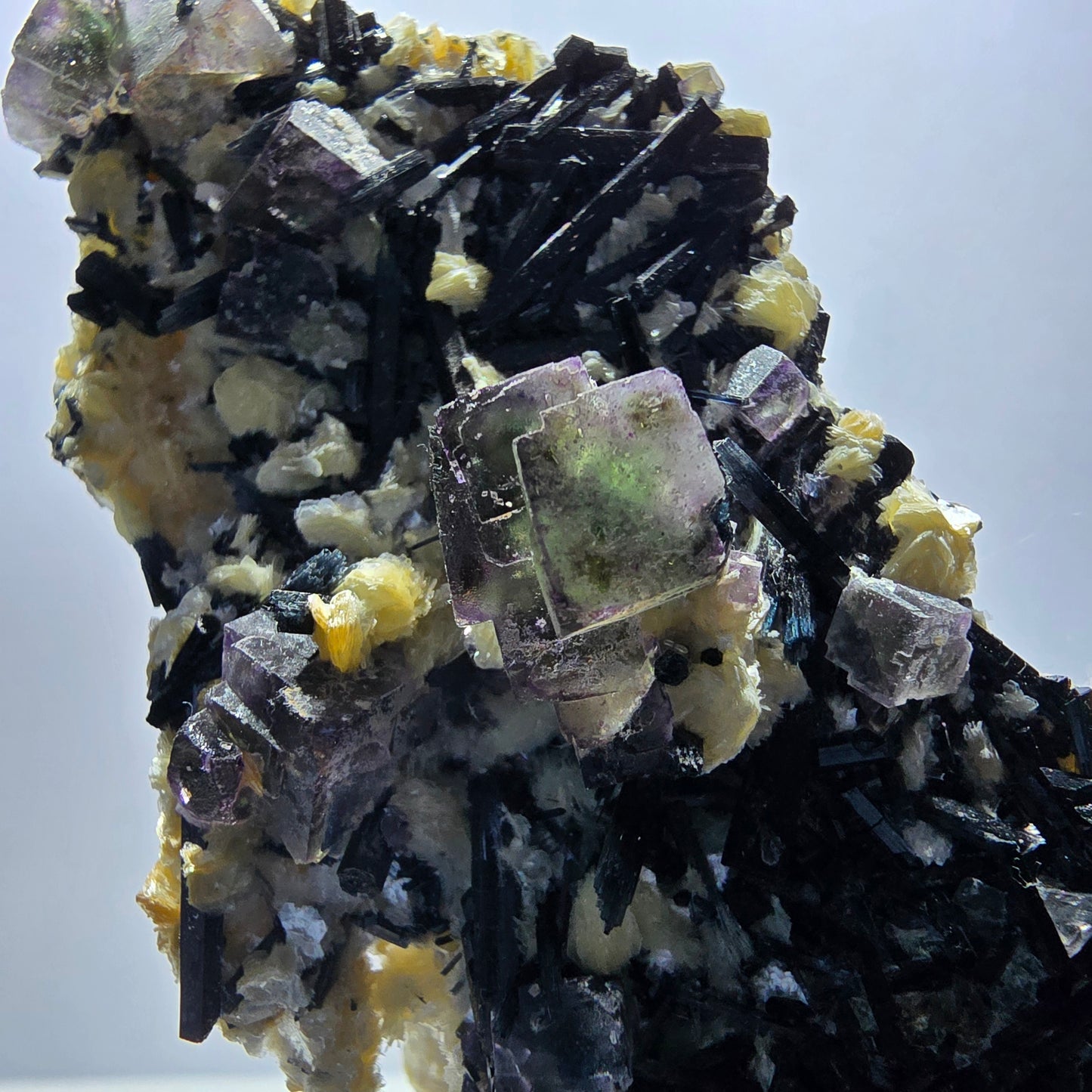 Bunte Phantom Fluorit, Schörl Turmalin, Muskovit Stufe Erongo Namibia 96*46*50mm