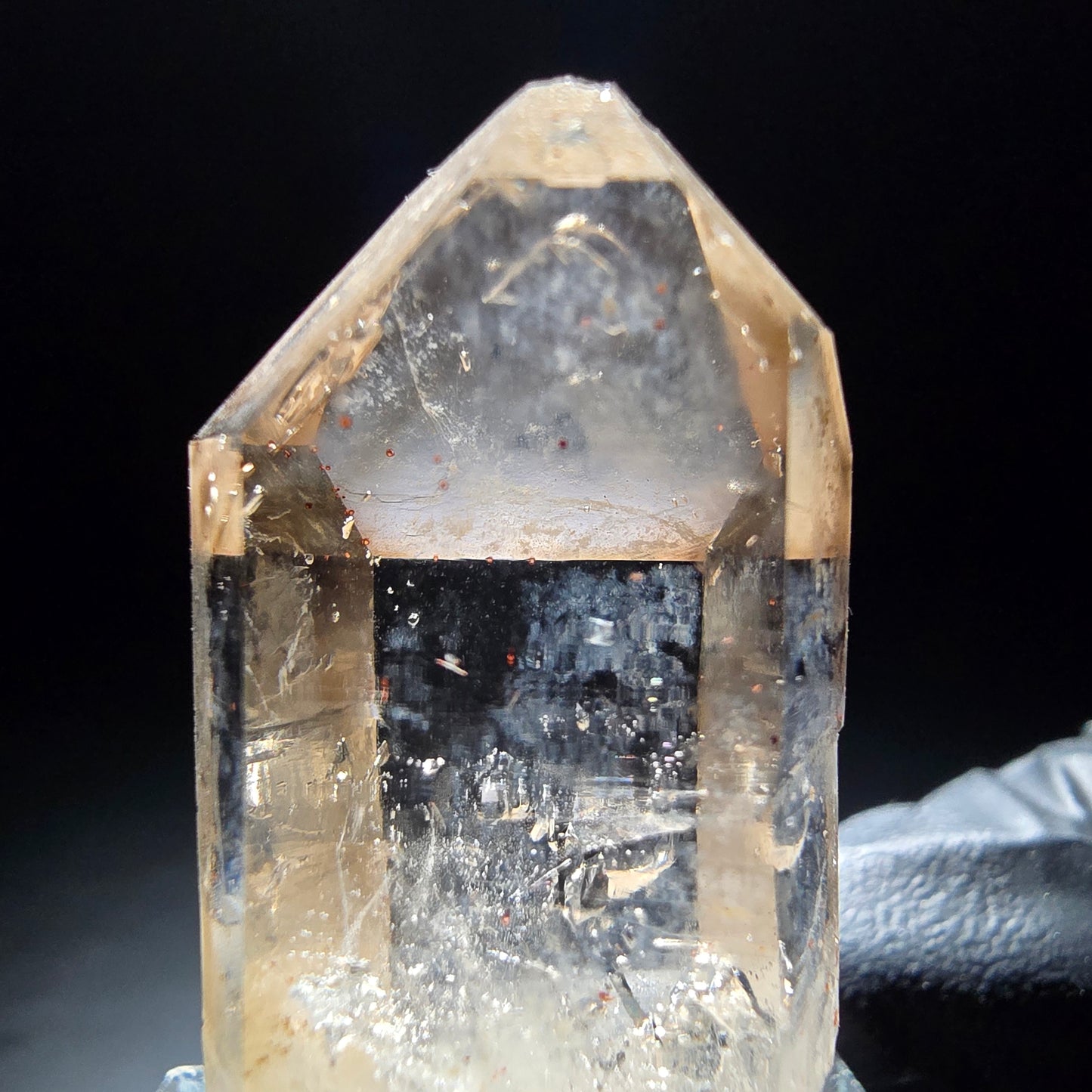 Klare Phantom Rauchquarz Spitze Goboboseb, Namibia 35*19*12mm Mineraliensammlung