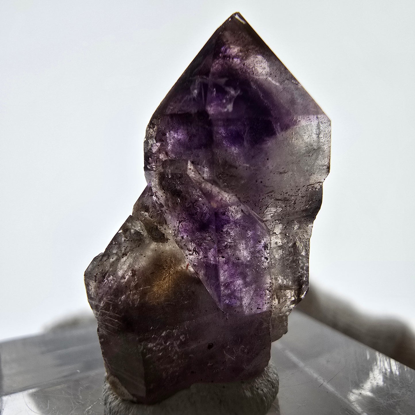 Rare spécimen de sceptre d'améthyste fantôme, Brandberg, Namibie, 25 x 15 x 10 mm
