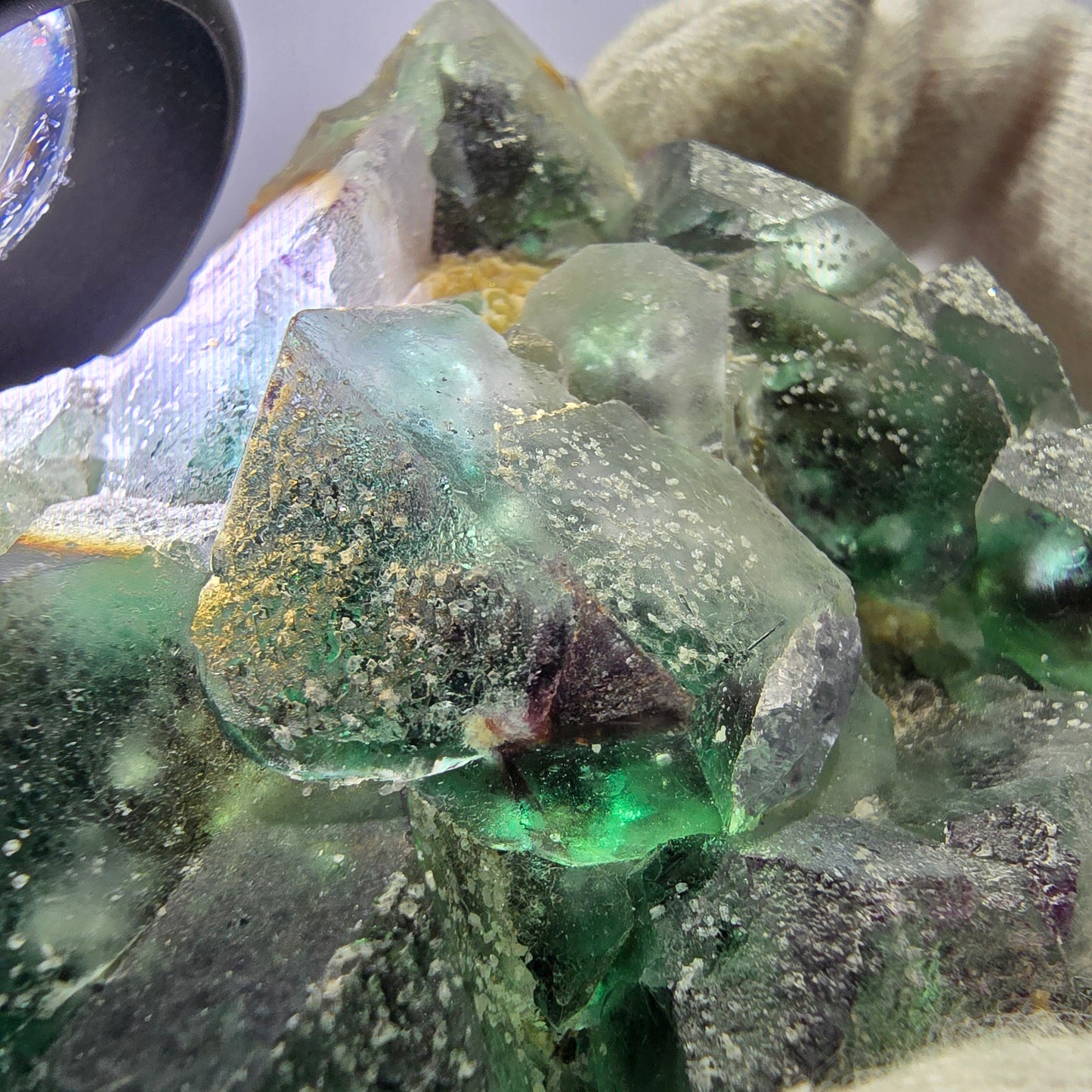 Fluorite fantôme Schörl Tourmaline Hyalite Muscovite Erongo Namibie 84*78*38mm