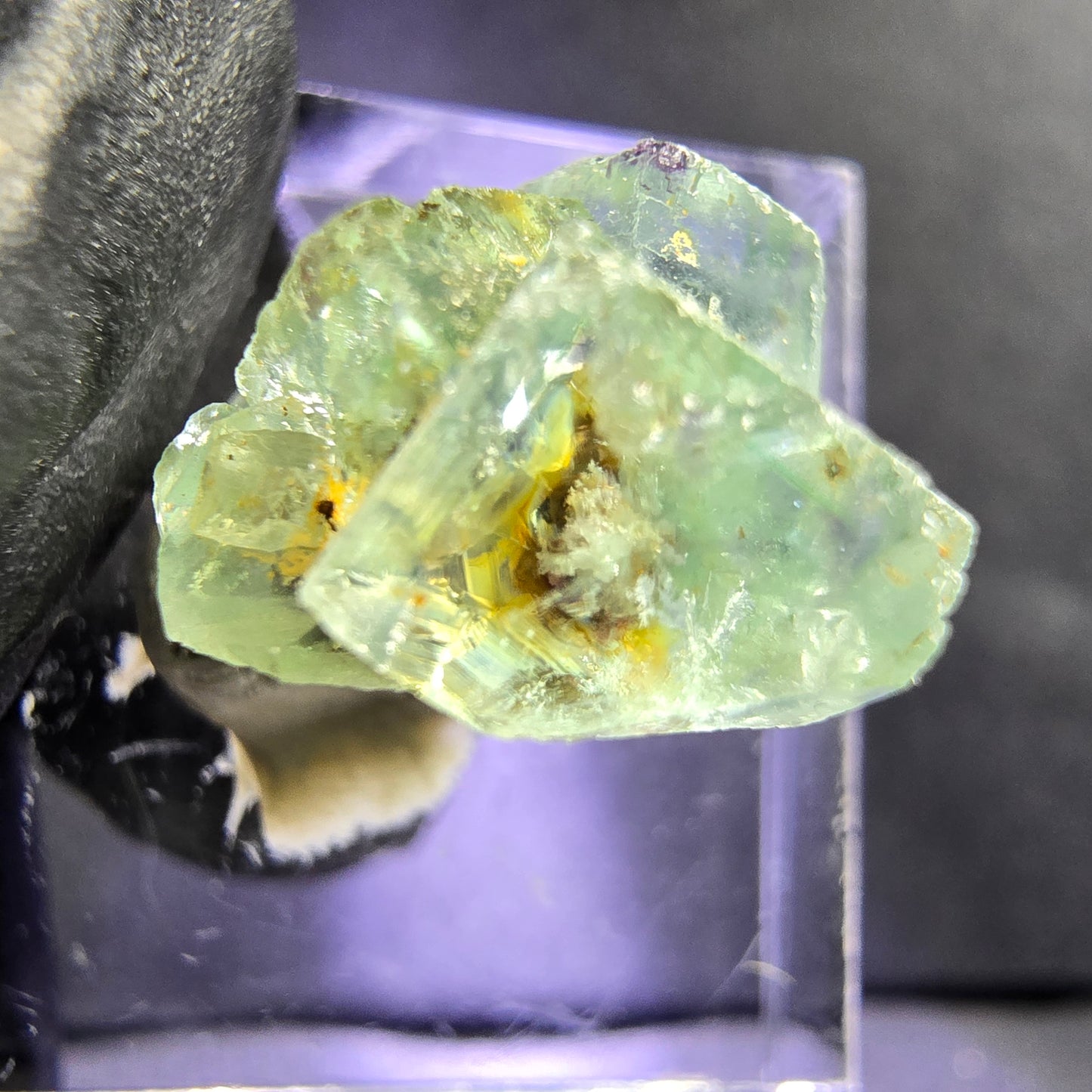 Seltene klare Phantom Fluorit XX Stufe mit Einschlüssen 19*15*9mm aus Okorusu, Namibia