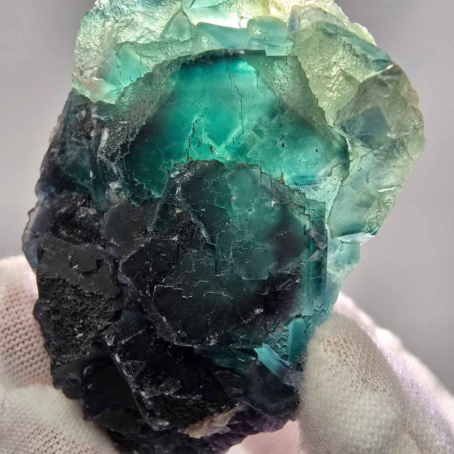 Seltene Phantom Fluorit Würfel Stufe grün lila zonar Okorusu, Namibia 76*44*23mm