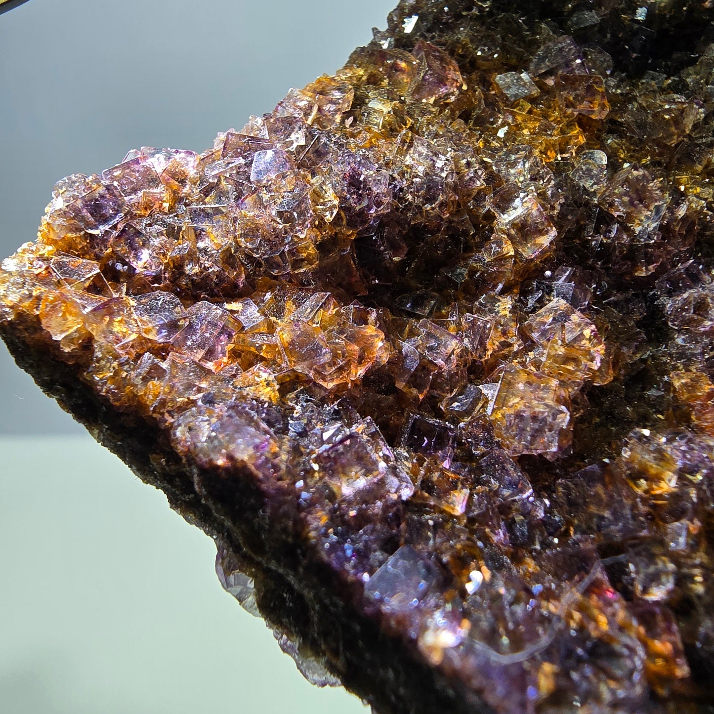 Grand spécimen de cube de fluorite fantôme double face, jaune violet, Okorusu, Namibie, 111 x 89 x 28 mm