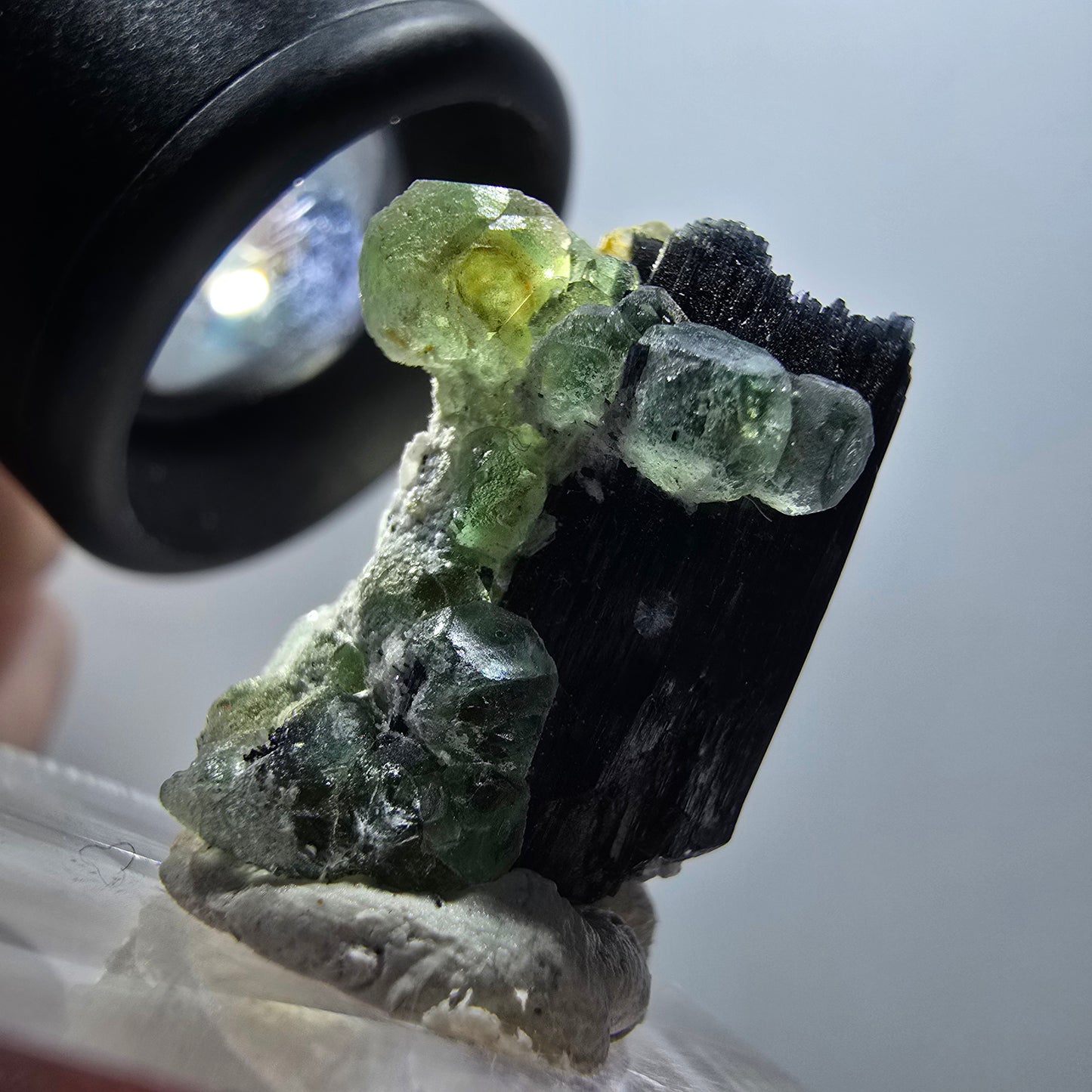 Fluorite fantôme, tourmaline Schörl, muscovite Stage Erongo, Namibie 25*19*16mm #12043