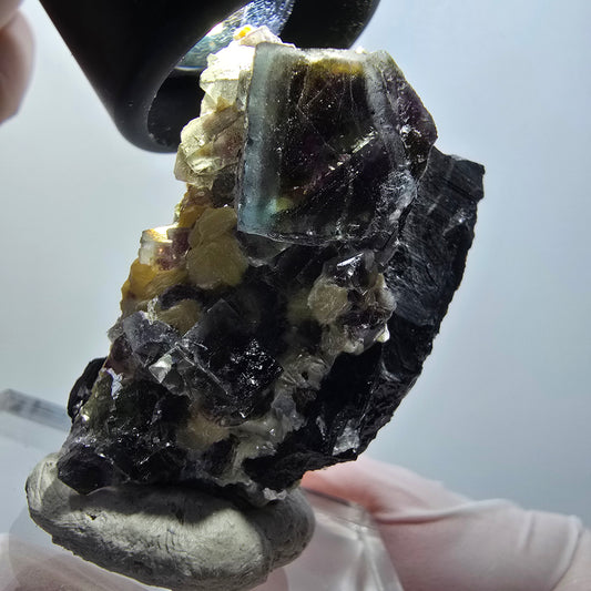 Spécimen de fluorite fantôme colorée, tourmaline schorl, muscovite, hyalite, Erongo, Namibie 45*29*24mm #12113