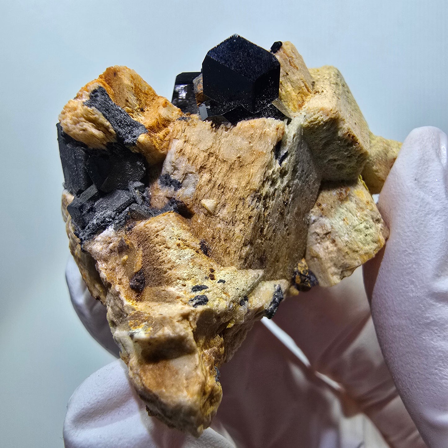 Rare spécimen de tourmaline schorl et d'orthose, Erongo, Namibie, 44 x 37 x 28 mm, n° 12133