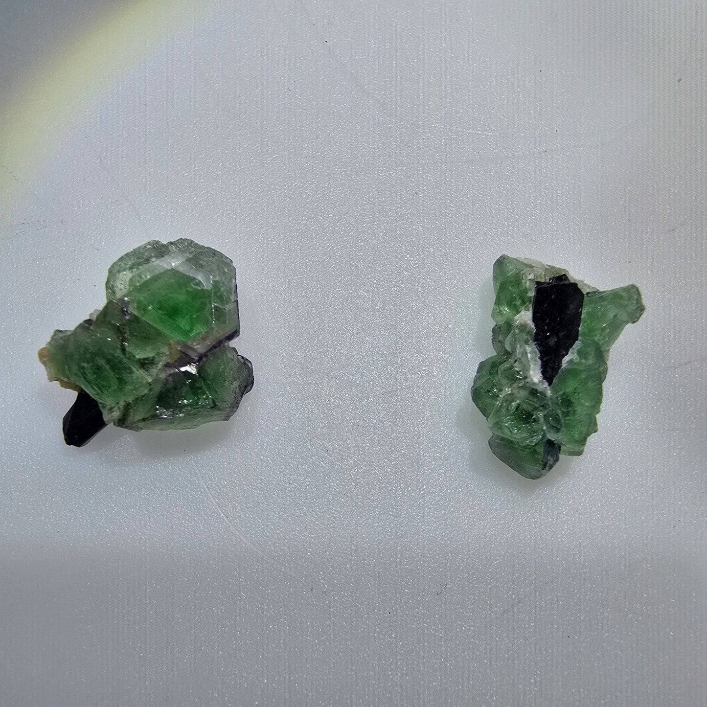Lot de 2 pierres : Fluorite fantôme, Muscovite, Tourmaline Schörl, Erongo, Namibie, 18-19 mm, n° 12327