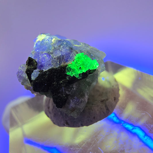 Phantom Fluorit, Schörl Turmalin, Hyalit Opal Erongo, Namibia 16*14*11mm #12332