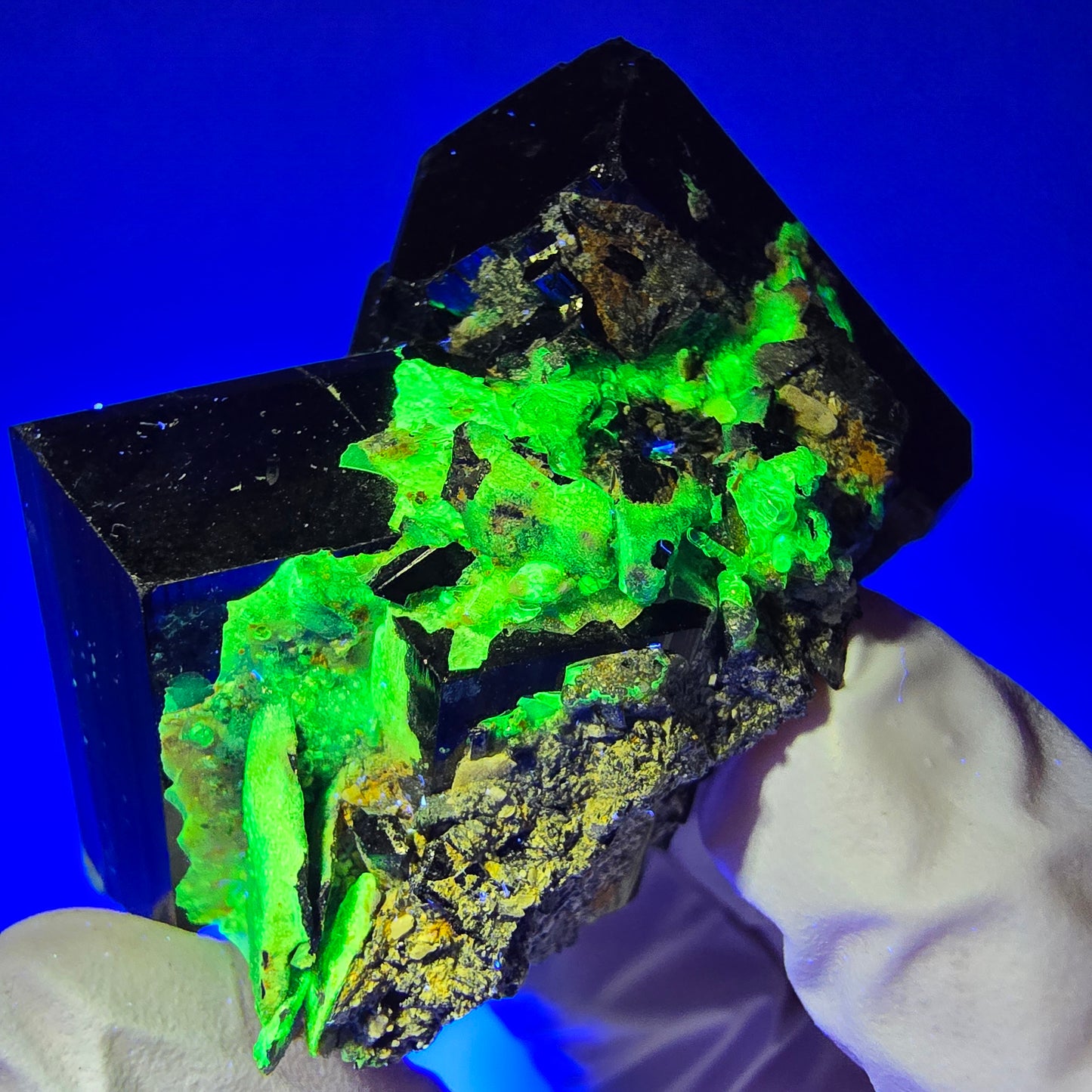 Rare Schorl Tourmaline, Hyalite Opal Specimen Erongo, Namibia 54*38*38mm #12415
