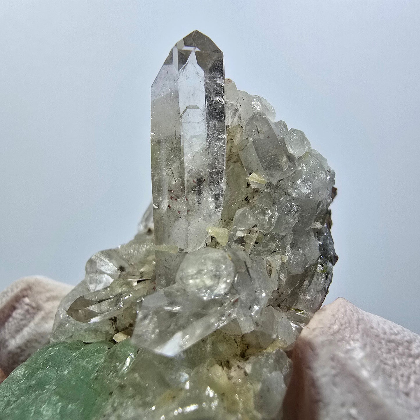 Quartz et préhnite rares, spécimen de calcite Mine de Streep Goboboseb Namibie 63*36*24mm #12624