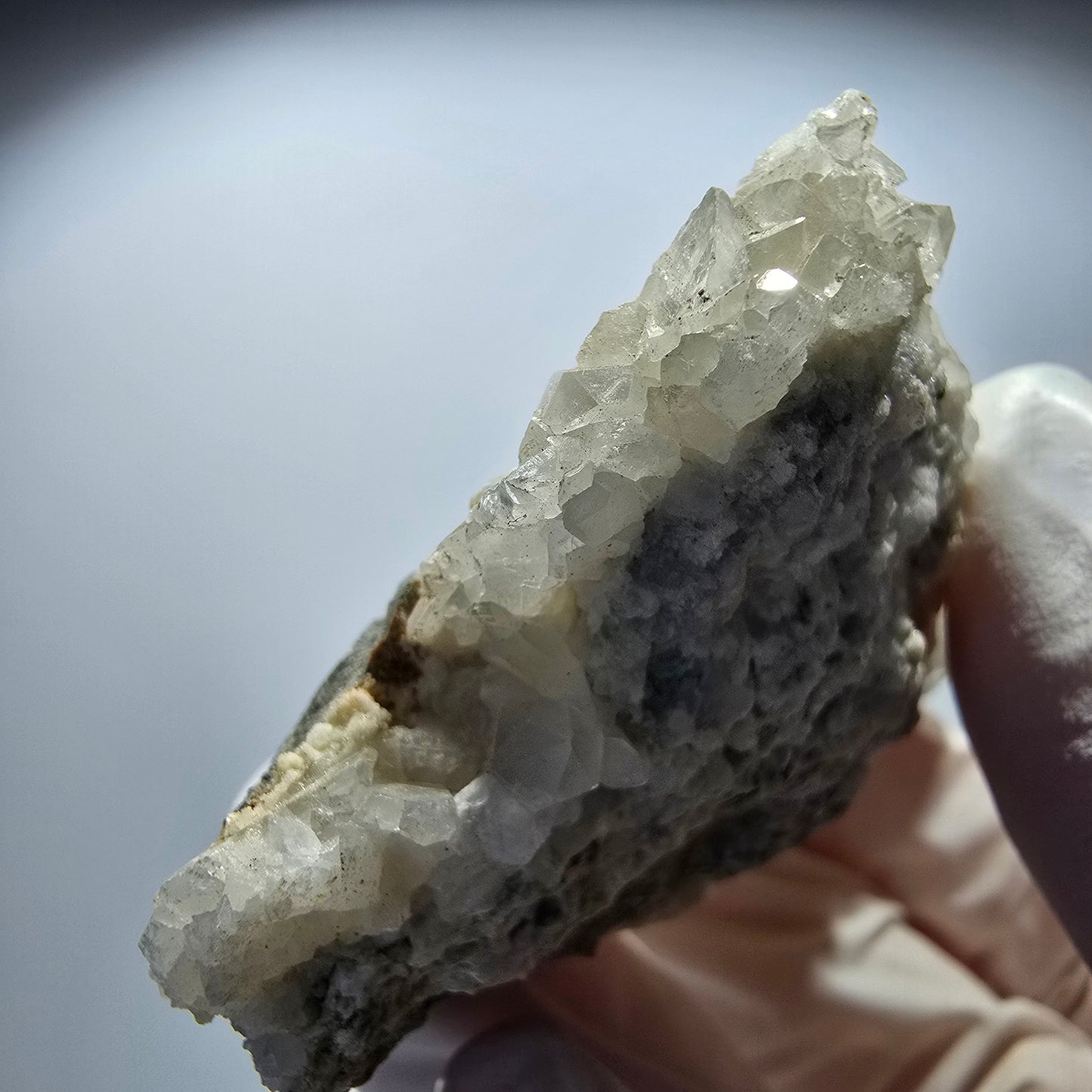 Prehnit Kugel, Calcit Würfel, Quarz auf Matrix Goboboseb, Namibia 73*45*22mm #12724