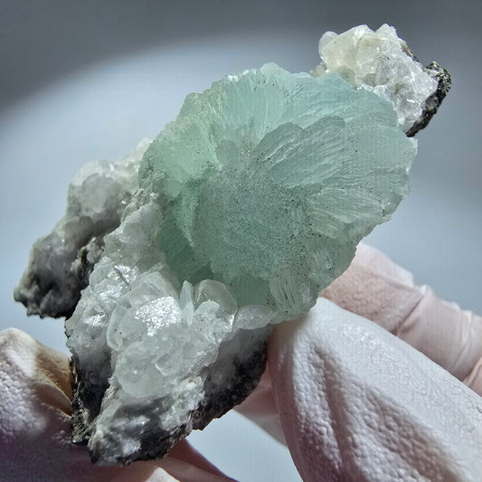 Prehnit Kugel, Calcit Würfel, Quarz auf Matrix Goboboseb, Namibia 62*47*24mm #12773