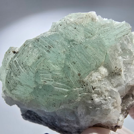 Prehnit Kugel, Quarz auf Matrix Stufe Goboboseb, Namibia 67*39*35mm #12776