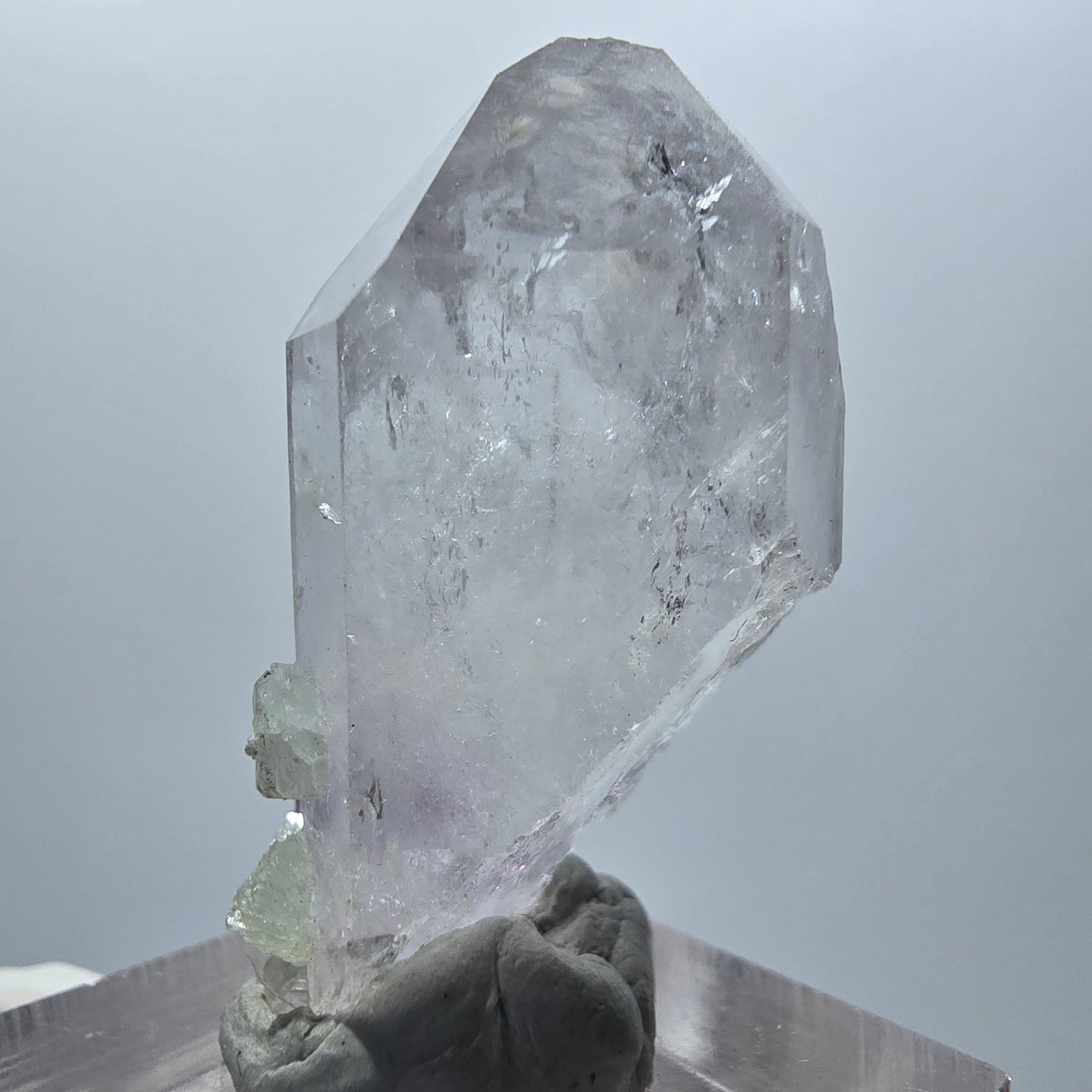 Harlekin Phantom Amethyst mit Prehnit Streep Mine Goboboseb Namibia 37*20*17mm #12867