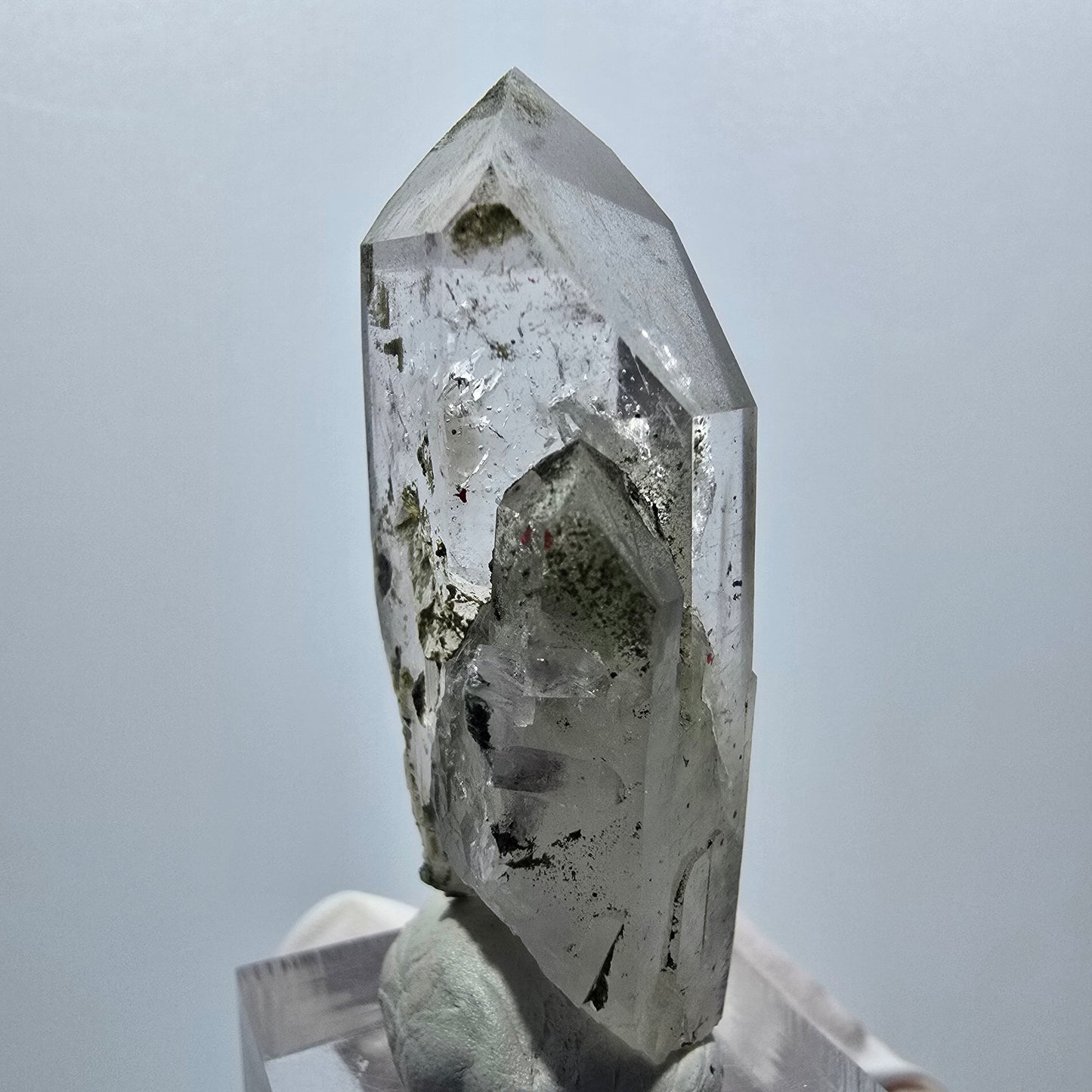 Enhydro Skelett Rauchquarz mit Chlorit, Hämatit, 1x Blase Streep Mine, Namibia 52*24*17mm #12913