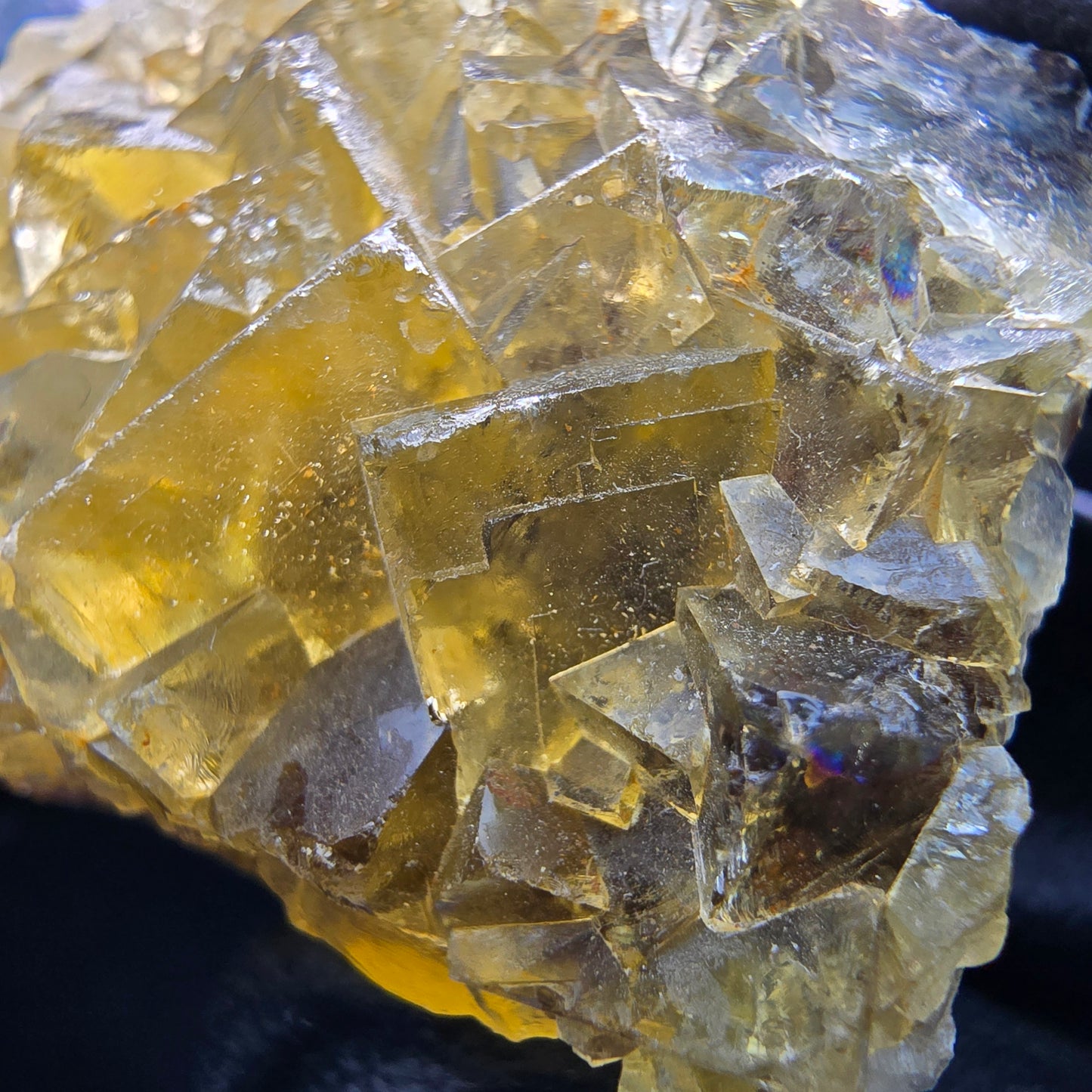 Klare Honey Pocket Phantom Fluorit Würfel Stufe gelb Okorusu, Namibia 44*27*15mm
