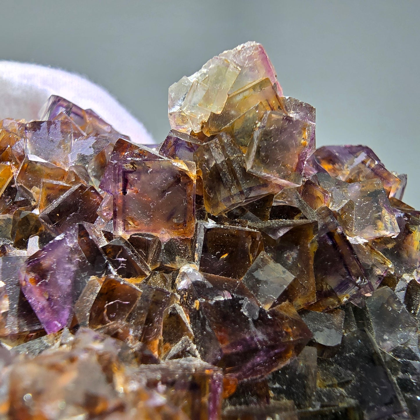 Bunte Phantom Fluorit Würfel Stufe grün lila gelb Okorusu, Namibia 104*77*37mm