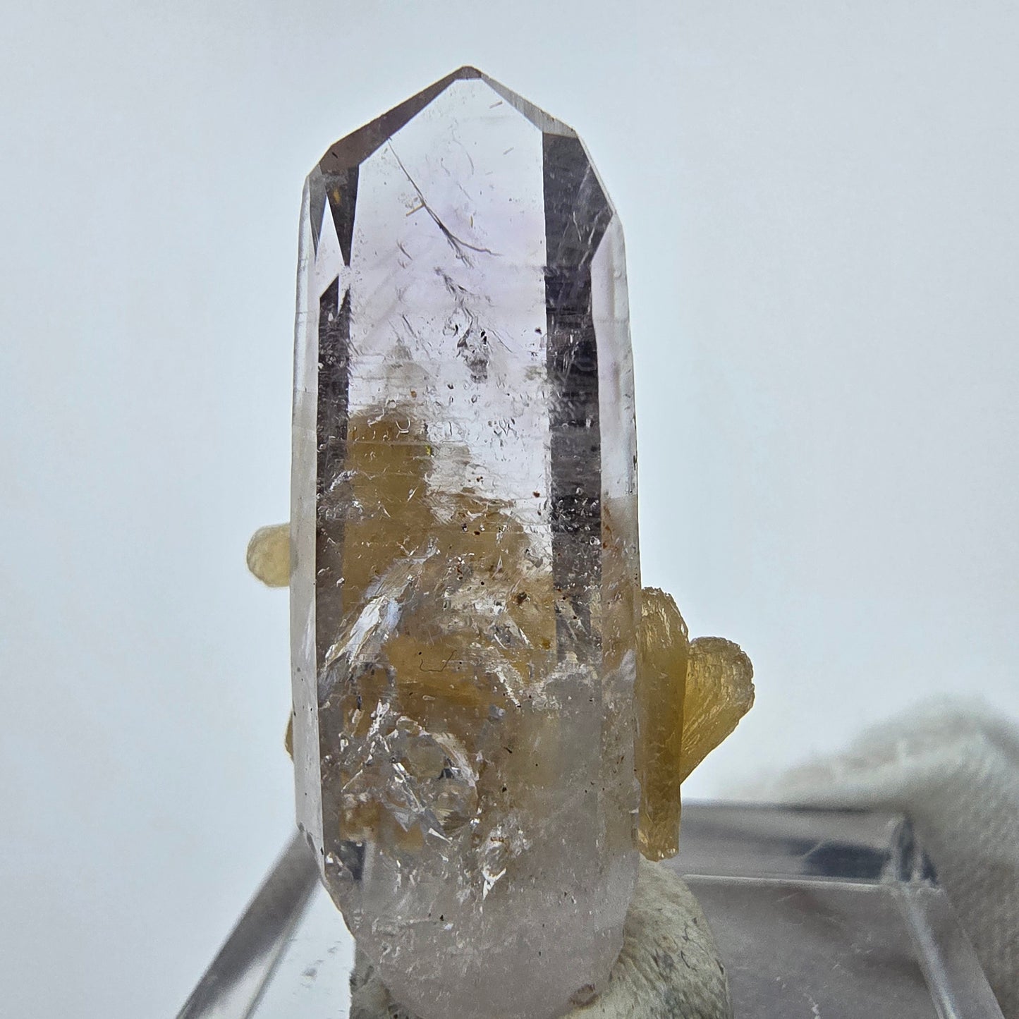 Enhydro Phantom Amethyst Kristall mit Stilbit Goboboseb, Namibia 32*17*14mm