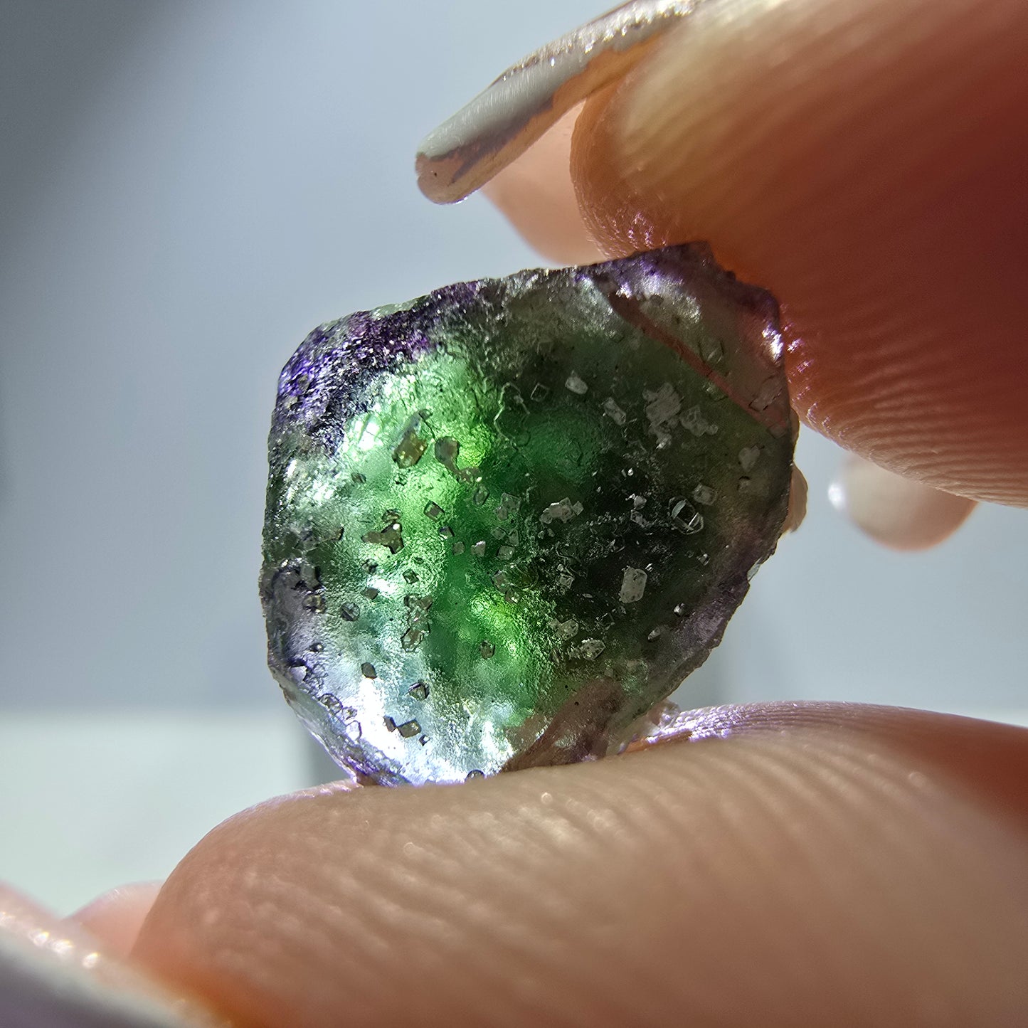 Lot de 16 fluorites fantômes, hyalites, tourmalines Schörl, muscovites, Erongo, Namibie