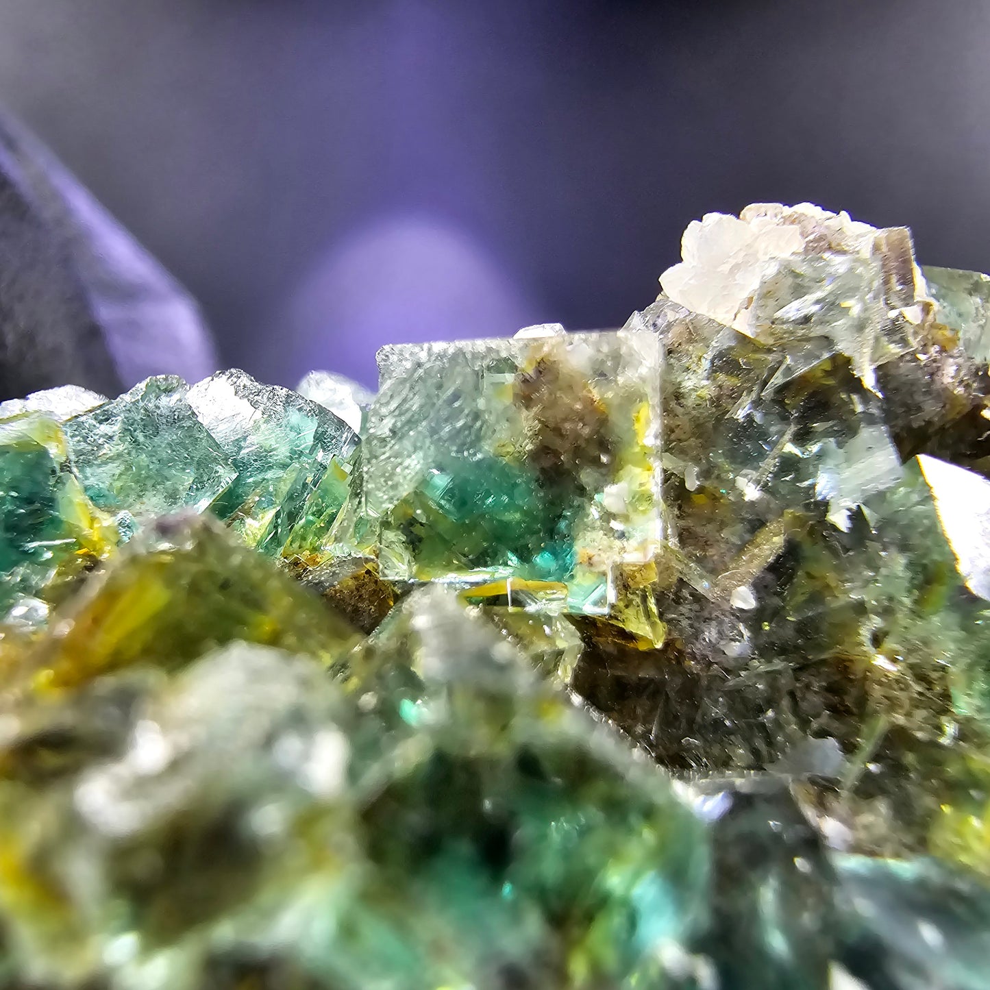 Seltene klare Fluorit XX Würfel Stufe mit Einschlüssen 37*28*20mm aus Okorusu, Namibia