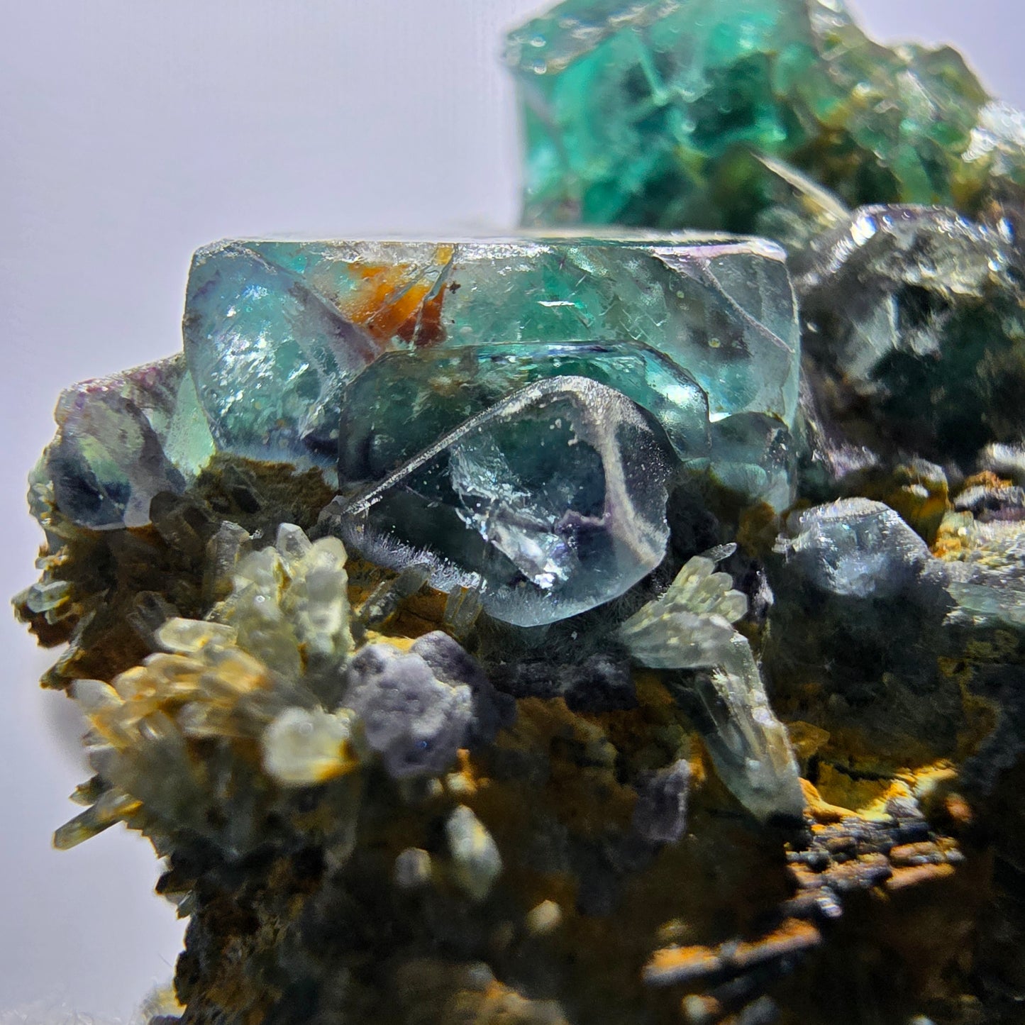 Cube de fluorite fantôme zonal, spécimen de tourmaline Schorl, Erongo, Namibie, 66 x 49 x 33 mm