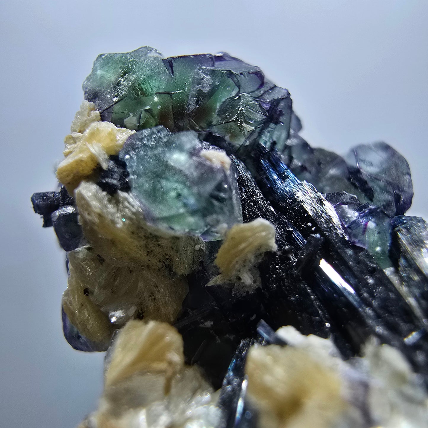 Colorful Phantom Fluorite Cubes Schorl Tourmaline Muscovite Erongo, Namibia 49*34*23mm