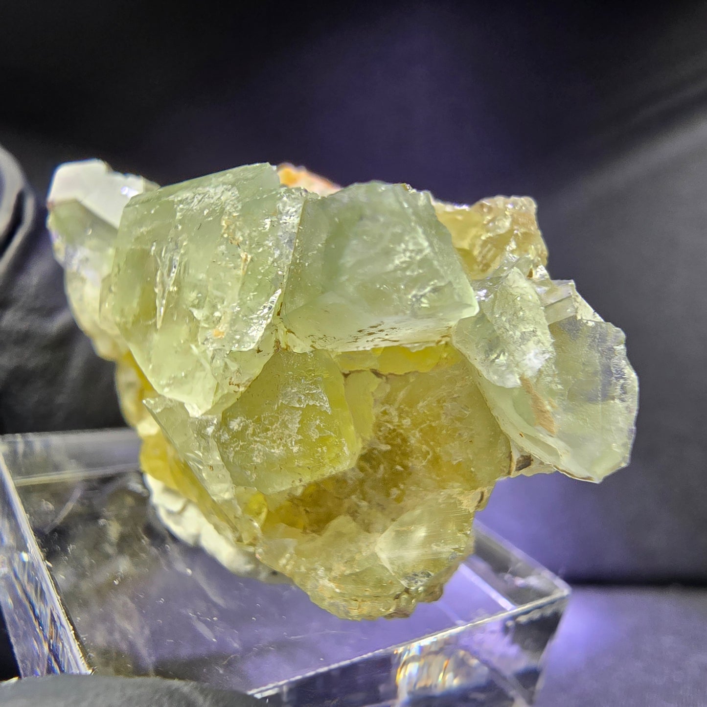 Klare Zonare Fluorit XX Würfel Stufe hellgrün lila 45*22*21mm Okorusu, Namibia