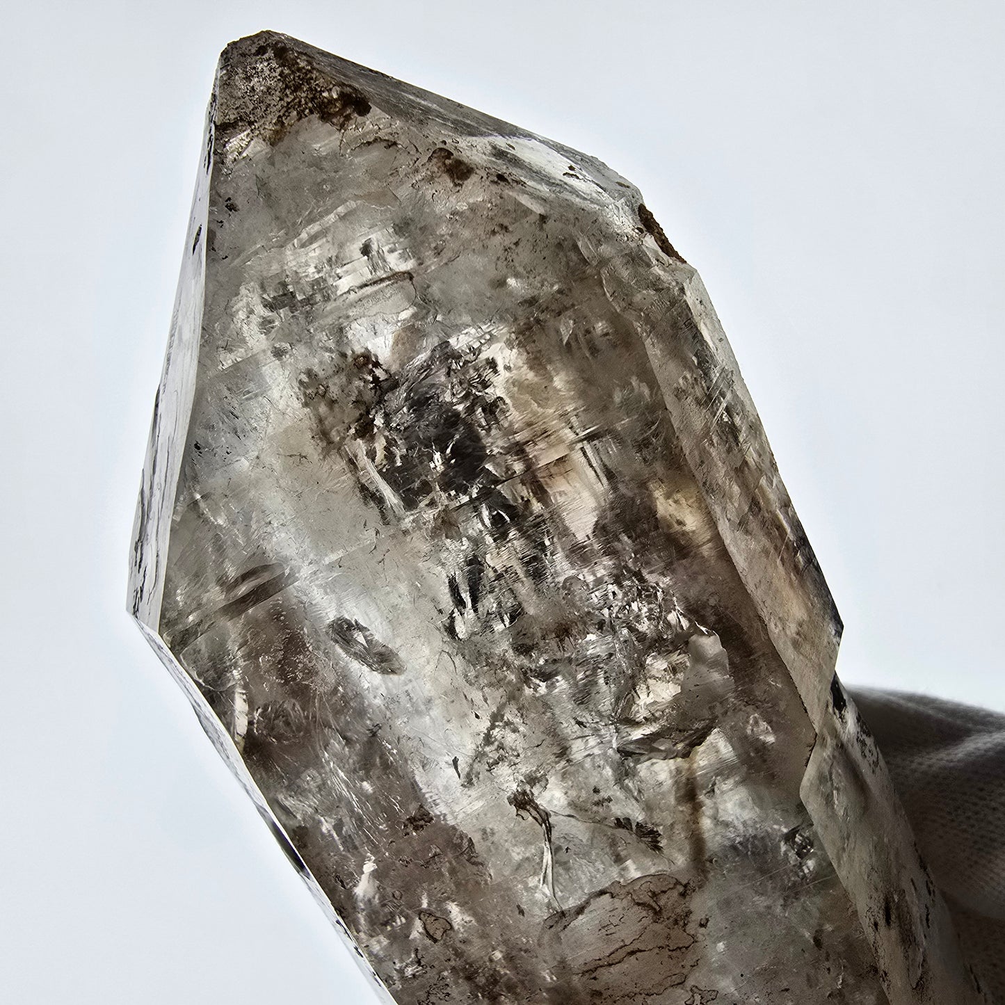Sceptre XL Enhydro Skeleton Smoky Quartz DT, 4x Bubble Valentine Pocket, Namibie 233 x 54 x 47 mm