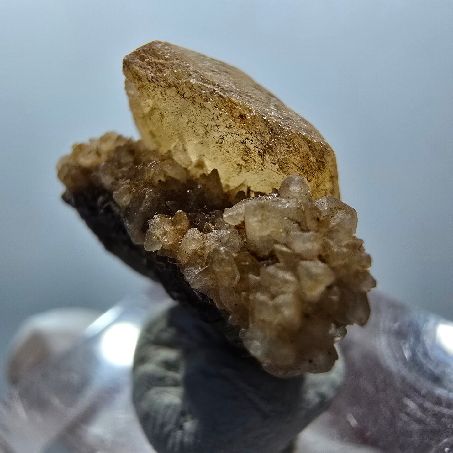 Seltene Calcit X auf Matrix Kristall Spitze, gelb Erongo, Namibia 29*17*13mm #13091